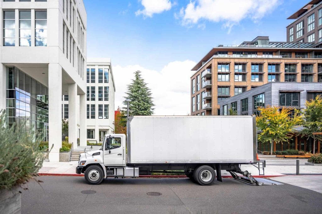 Moving Container vs Truck Rental : Which Is Better for You?